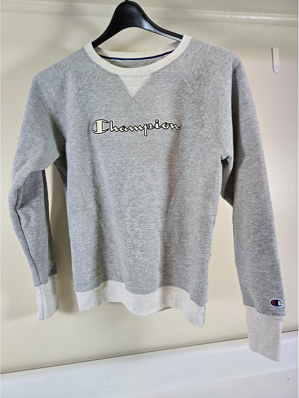 gray Champion Sweatshirt mens medium athletic pullover